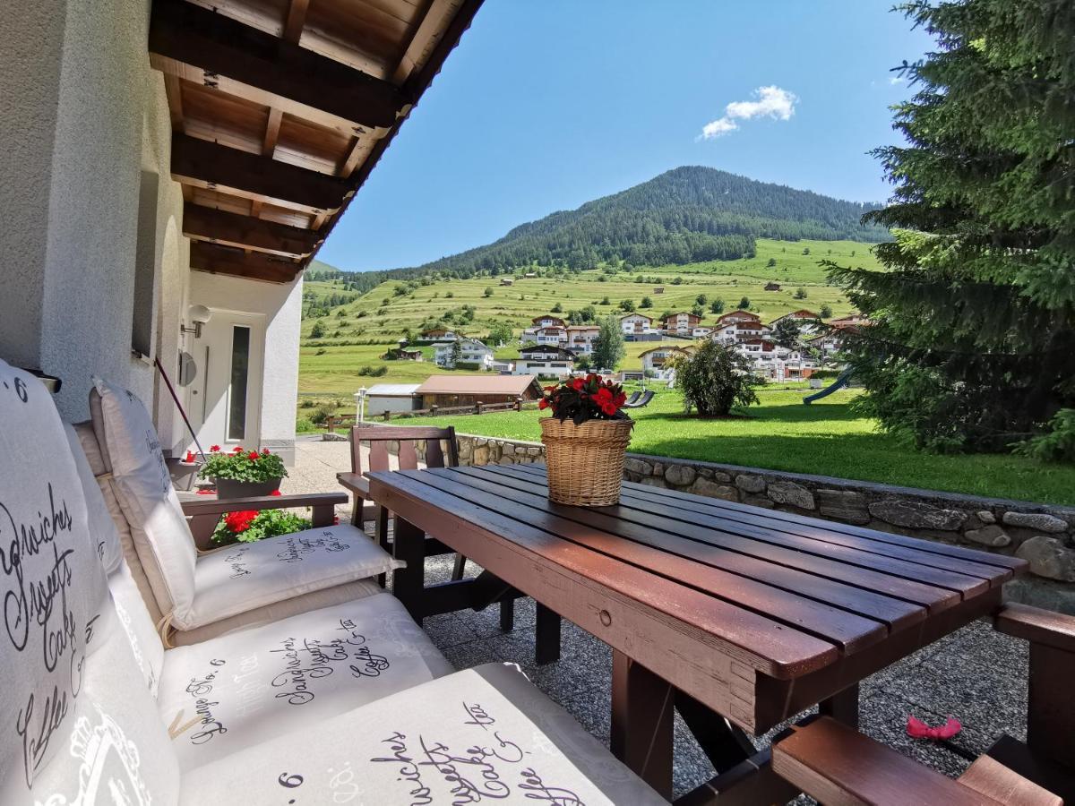 Das Alpenblick & Outdoor Lodge Наудерс Экстерьер фото