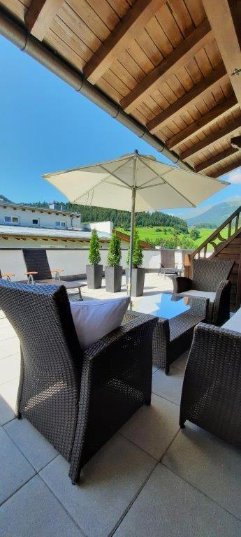 Das Alpenblick & Outdoor Lodge Наудерс Экстерьер фото